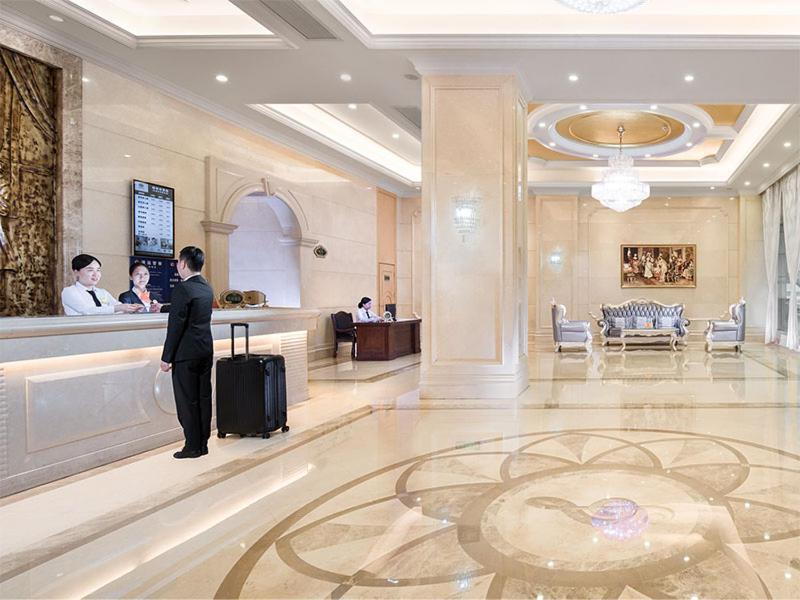 Vienna Classic Hotel Qingyuan Taihe Ancient Cave Scenic Area Kültér fotó