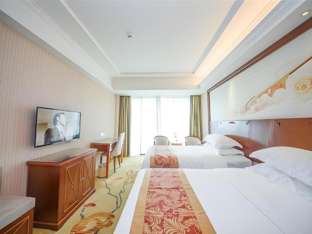 Vienna Classic Hotel Qingyuan Taihe Ancient Cave Scenic Area Kültér fotó